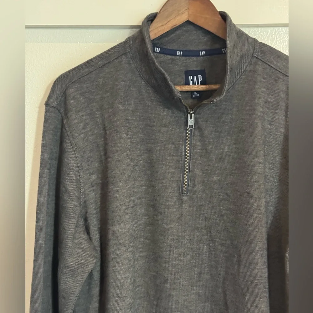 GAP Men’s Quarter Zip Pullover Sweater Charcoal Gray XL Long Sleeve Casual